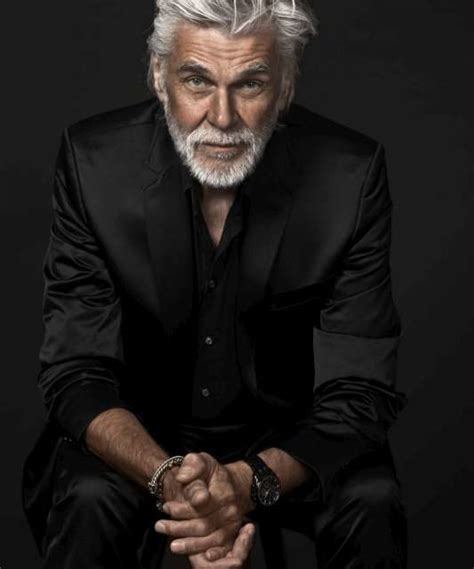 beau mannequin homme 50 ans|Photos de mannequins seniors hommes